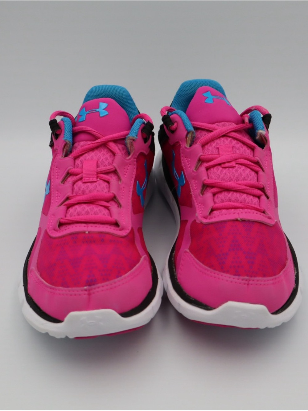 Under Armour Pink & Blue Woman’s Athletic Sneakers size 8.5 - Picture 3 of 9